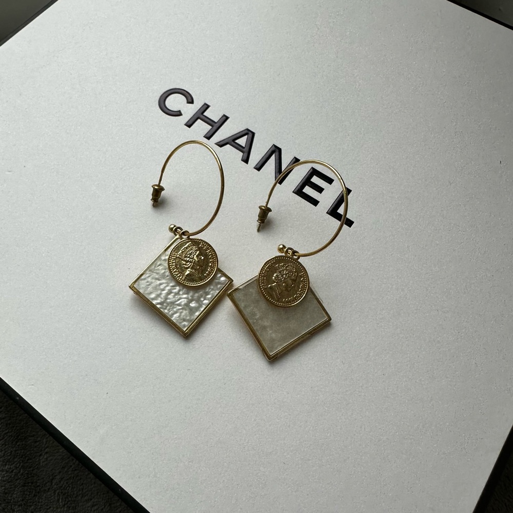 Earrings - Picture 6 of 6